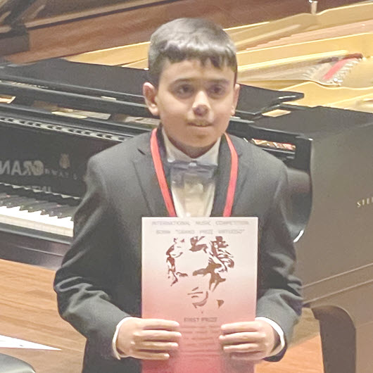 Read more about the article Young pianist Thomas Lloyd wins 1st Prize in Bonn!